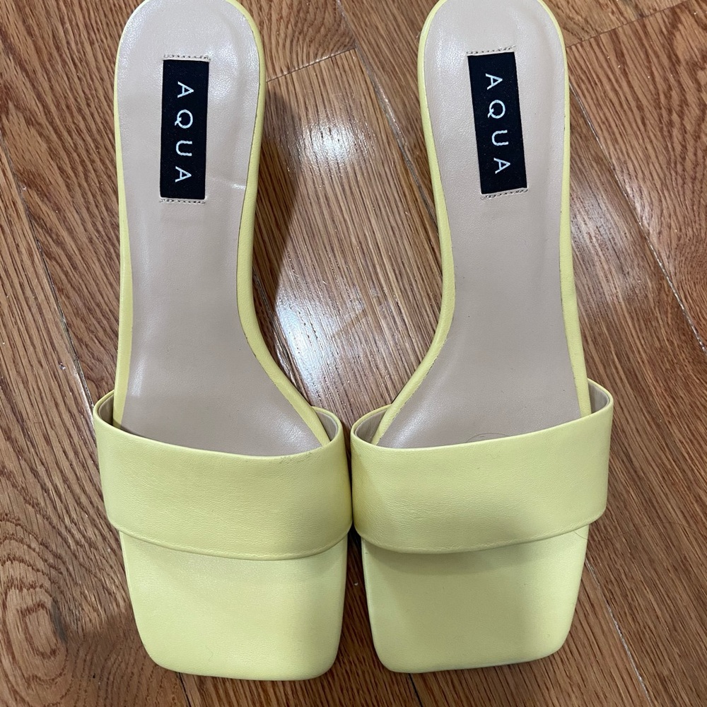 AQUA Heels